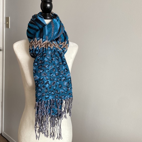 - Beautiful scarf 🧣 for woman’s - Picture 6 of 10